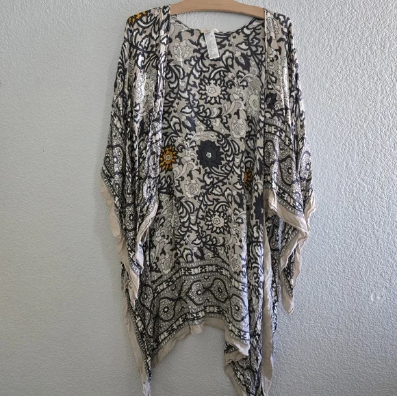 Free People | Magic Dance Border Print Kimono - Picture 4 of 8